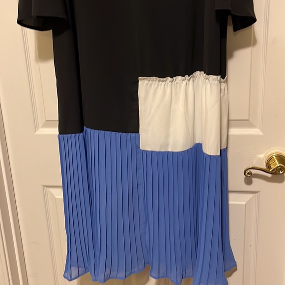 Shein Curve asymmetrical dress, size 2X - Picture 3 of 7